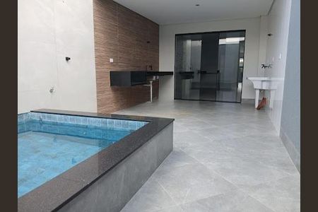 Casa à venda com 3 quartos, 105m² em Jardim das Flores, Osasco