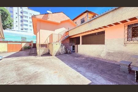 Casa à venda com 4 quartos, 187m² em Floresta, Belo Horizonte