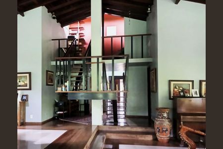 Casa de condomínio à venda com 520m², 4 quartos e 4 vagas