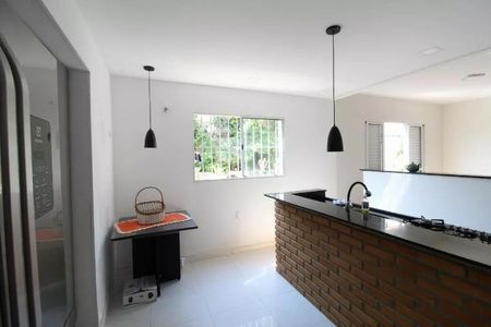 Casa à venda com 6 quartos, 232m² em Jardim Las Vegas, Santo André