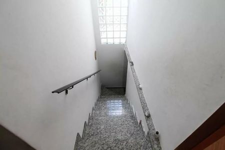 Casa à venda com 6 quartos, 232m² em Jardim Las Vegas, Santo André
