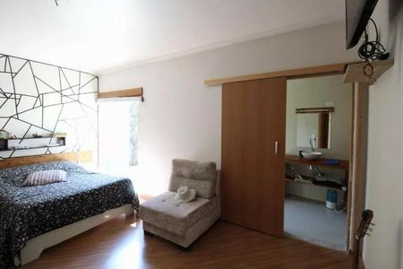 Casa à venda com 6 quartos, 232m² em Jardim Las Vegas, Santo André