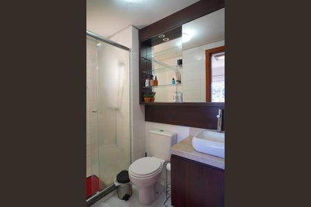 Apartamento à venda com 70m², 3 quartos e 1 vaga Apartamento à venda com 70m², 3 quartos e 1 vagaBanheiro suíte