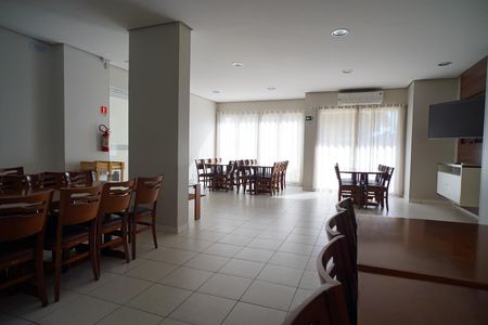 Apartamento à venda com 70m², 3 quartos e 1 vaga Apartamento à venda com 70m², 3 quartos e 1 vagaÁrea comum - Salão de festas