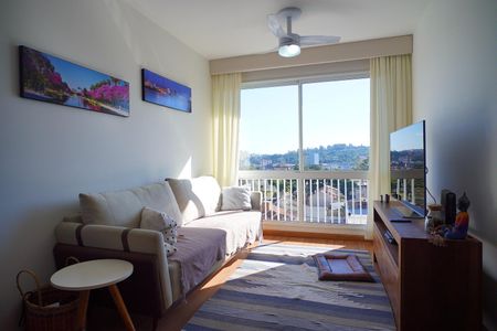Apartamento à venda com 70m², 3 quartos e 1 vaga Apartamento à venda com 70m², 3 quartos e 1 vagaSala