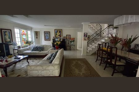 Casa de condomínio à venda com 400m², 3 quartos e 2 vagas