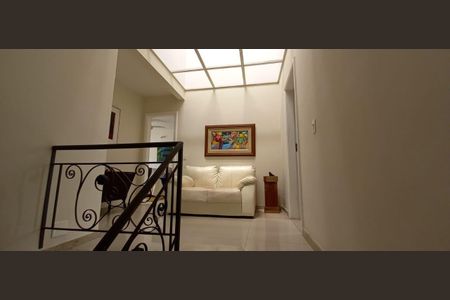 Casa de condomínio à venda com 400m², 3 quartos e 2 vagas