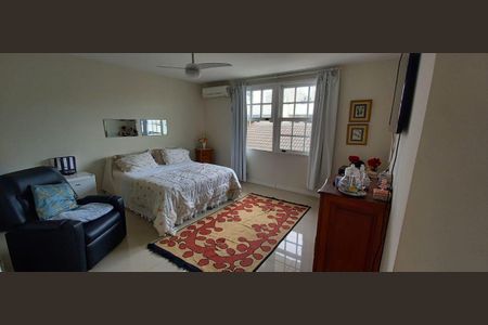 Casa de condomínio à venda com 400m², 3 quartos e 2 vagas
