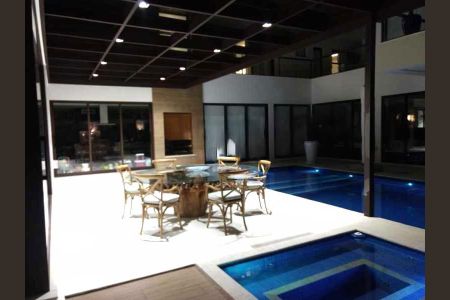 Casa de condomínio à venda com 906m², 5 quartos e 3 vagas