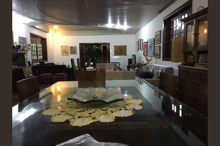 Casa de Condomínio à venda com 5 quartos, 976m² em Barra da Tijuca, Rio de Janeiro