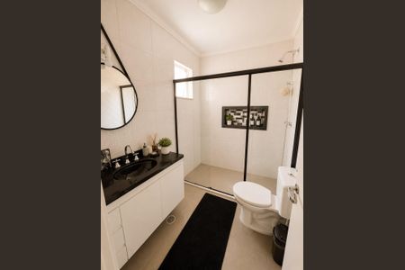 Banheiro de casa de condomínio à venda com 4 quartos, 240m² em Parque Jabaquara, São Paulo