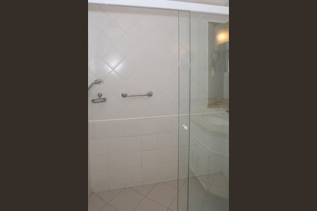 Apartamento para alugar com 178m², 3 quartos e 2 vagas Apartamento para alugar com 178m², 3 quartos e 2 vagasBanheiro da Suíte