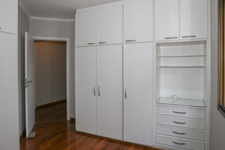 Apartamento para alugar com 178m², 3 quartos e 2 vagas Apartamento para alugar com 178m², 3 quartos e 2 vagasQuarto 2