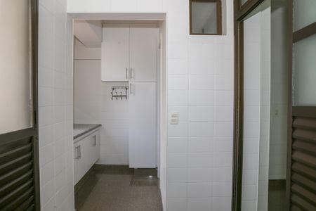Apartamento para alugar com 178m², 3 quartos e 2 vagas Apartamento para alugar com 178m², 3 quartos e 2 vagasÁrea de Serviço