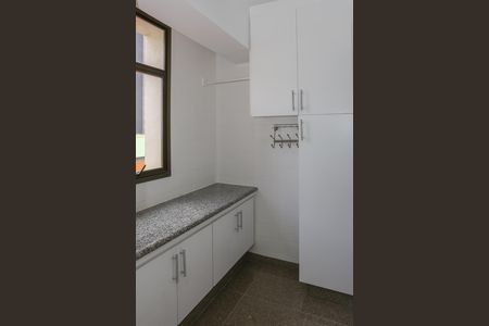 Área de Serviço de apartamento para alugar com 3 quartos, 178m² em Pompeia, São Paulo