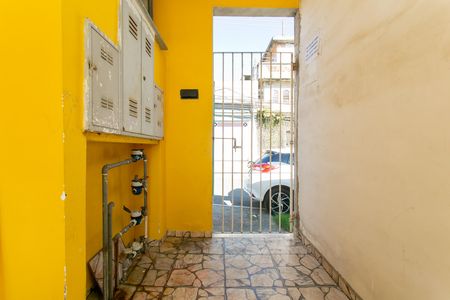 Entrada de casa para alugar com 1 quarto, 48m² em Jardim Miriam, São Paulo