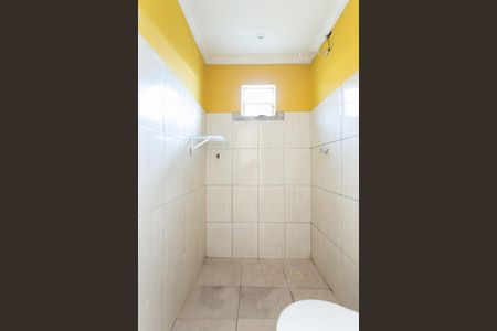 Banheiro  de casa para alugar com 1 quarto, 48m² em Jardim Miriam, São Paulo