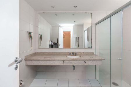 Apartamento à venda com 147m², 3 quartos e 3 vagas