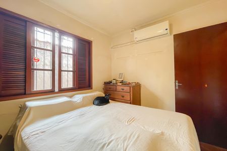 Casa à venda com 180m², 2 quartos e 2 vagas Casa à venda com 180m², 2 quartos e 2 vagasQuarto 1