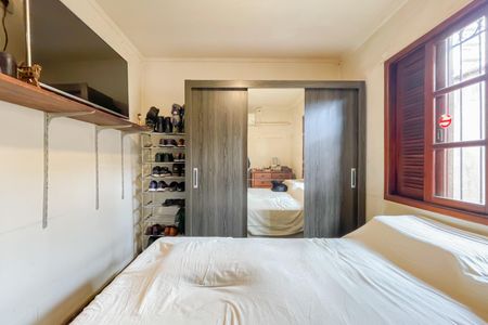 Casa à venda com 180m², 2 quartos e 2 vagas Casa à venda com 180m², 2 quartos e 2 vagasQuarto 1