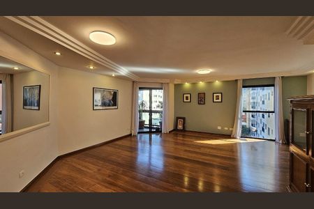 Apartamento à venda com 4 quartos, 149m² em Vila Olímpia, São Paulo