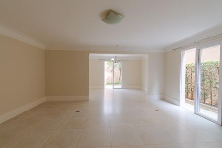 Casa de condomínio à venda com 425m², 4 quartos e 7 vagas