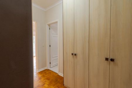 Casa de condomínio à venda com 425m², 4 quartos e 7 vagas