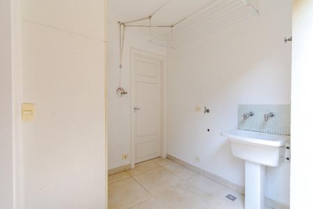 Casa de condomínio à venda com 425m², 4 quartos e 7 vagas