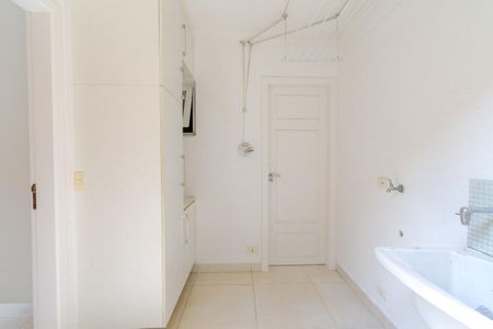 Casa de condomínio à venda com 425m², 4 quartos e 7 vagas