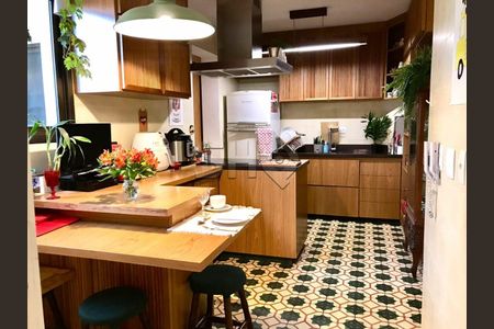 Apartamento à venda com 3 quartos, 160m² em Cerqueira César, São Paulo