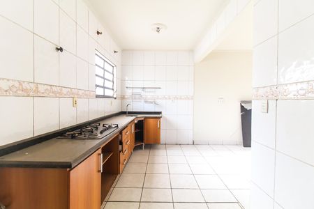 Casa para alugar com 152m², 3 quartos e 1 vaga Casa para alugar com 152m², 3 quartos e 1 vagaCozinha Casa 1