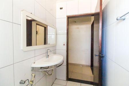 Casa para alugar com 152m², 3 quartos e 1 vaga Casa para alugar com 152m², 3 quartos e 1 vagaBanheiro Social Casa 2