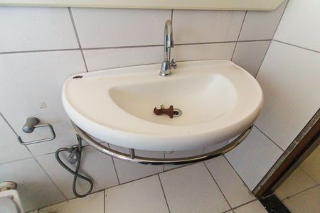Casa para alugar com 152m², 3 quartos e 1 vaga Casa para alugar com 152m², 3 quartos e 1 vagaBanheiro Social Casa 2