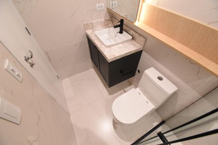 Banheiro do Studio de apartamento para alugar com 1 quarto, 33m² em Centro, Curitiba