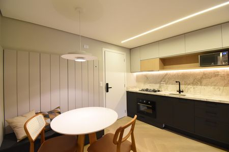 Apartamento para alugar com 33m², 1 quarto e 1 vagaStudio