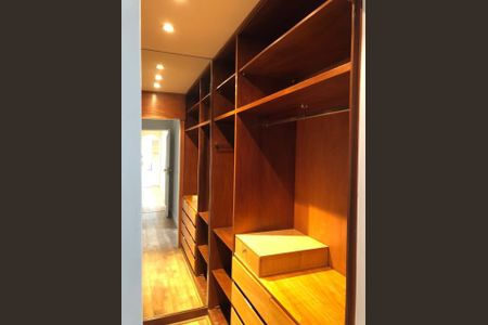 Apartamento à venda com 3 quartos, 200m² em Itaim Bibi, São Paulo