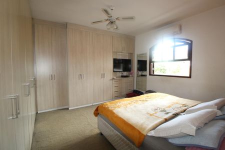 Casa à venda com 3 quartos, 279m² em Vila Curuçá, Santo André