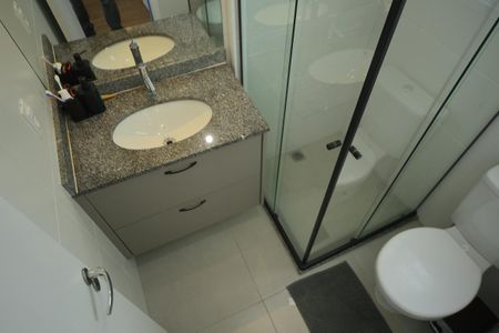 Apartamento à venda com 57m², 2 quartos e 2 vagasBanheiro da Suíte 
