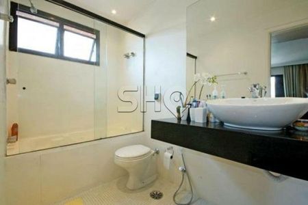 Apartamento à venda com 3 quartos, 134m² em Jardim das Bandeiras, São Paulo
