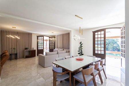 Sala de casa à venda com 6 quartos, 470m² em Bandeirantes (pampulha), Belo Horizonte