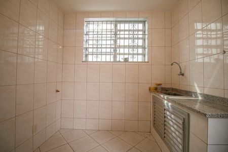 Casa à venda com 120m², 2 quartos e sem vaga Casa à venda com 120m², 2 quartos e sem vagaCozinha