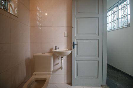Banheiro de casa à venda com 2 quartos, 120m² em Grajaú, Rio de Janeiro