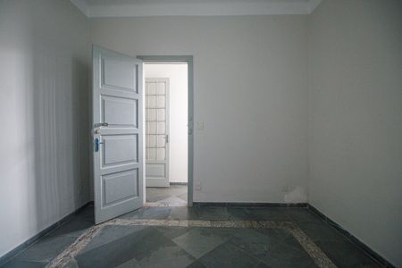 Quarto 3 de casa à venda com 2 quartos, 120m² em Grajaú, Rio de Janeiro