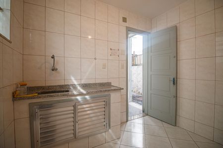 Casa à venda com 120m², 2 quartos e sem vaga Casa à venda com 120m², 2 quartos e sem vagaCozinha