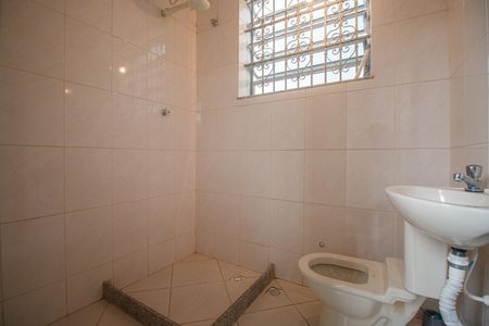 Casa à venda com 120m², 2 quartos e sem vaga Casa à venda com 120m², 2 quartos e sem vagaBanheiro