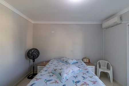 Casa à venda com 120m², 3 quartos e 2 vagas Casa à venda com 120m², 3 quartos e 2 vagasSuíte