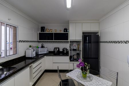 Casa à venda com 120m², 3 quartos e 2 vagas Casa à venda com 120m², 3 quartos e 2 vagasCozinha
