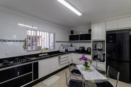 Casa à venda com 120m², 3 quartos e 2 vagas Casa à venda com 120m², 3 quartos e 2 vagasCozinha