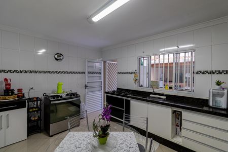 Casa à venda com 120m², 3 quartos e 2 vagas Casa à venda com 120m², 3 quartos e 2 vagasCozinha