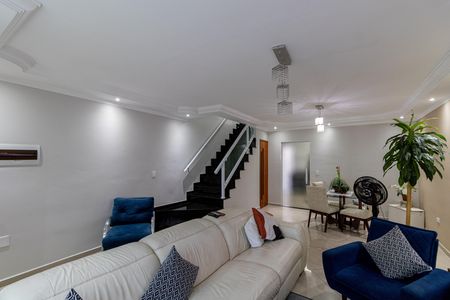 Casa à venda com 120m², 3 quartos e 2 vagas Casa à venda com 120m², 3 quartos e 2 vagasSala